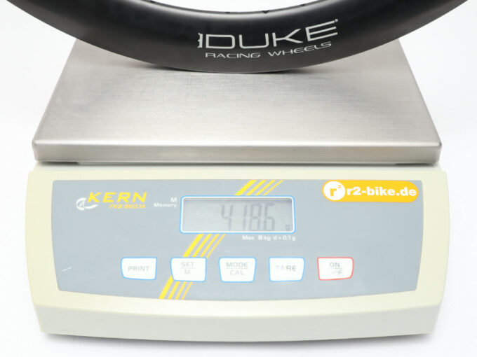 Outlet DUKE Rim 28″ Baccara Ultra 56C SLS2 Disc UD-Carbon symmetric