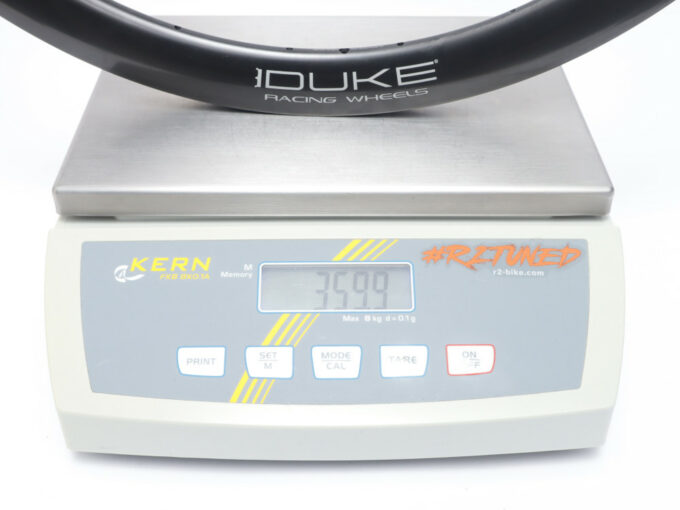 Excellent Quality DUKE Rim 28″ Baccara Ultra 42C SLS2 Disc UD-Carbon symmetric