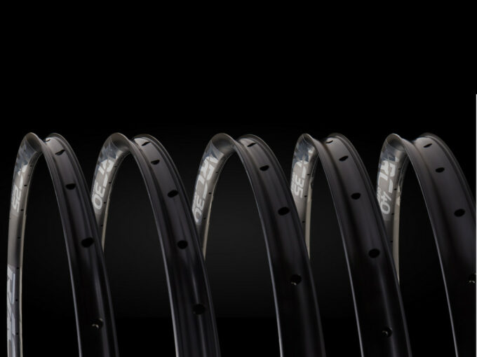 Shoping RACE FACE Rim 29″ ARC 40 Offset