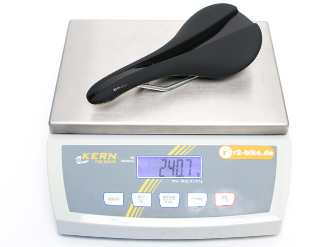 Featured FABRIC Saddle Line Elite Shallow Cromo 142 mm black