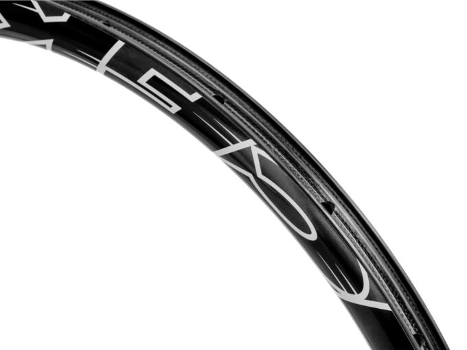 Sales MCFK Rim 28″ Gravel Disc Clincher 35 mm | 24 mm Inner Wide Carbon UD-Optik | matte / Decals white